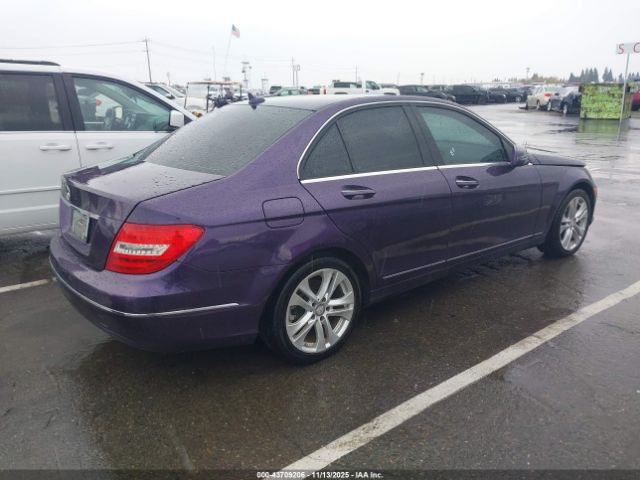 2014 MERCEDES-BENZ C 250 WDDGF4HB0EG249218 Photo 3