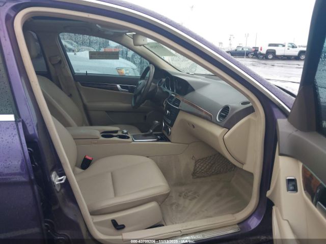 2014 MERCEDES-BENZ C 250 WDDGF4HB0EG249218 Photo 4