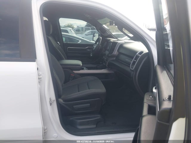 1C6RREBT0NN425057 RAM 1500 Big Horn 4x2 6&#039;4 Box