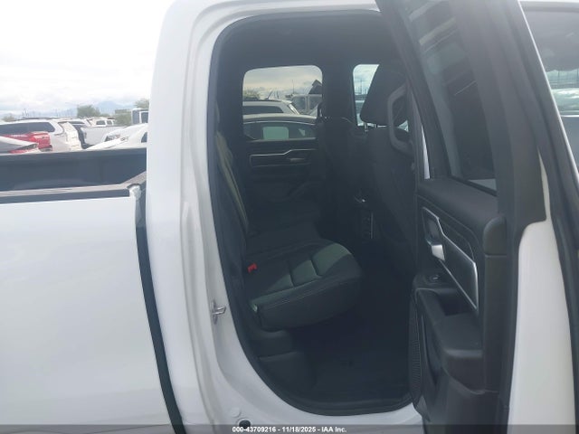1C6RREBT0NN425057 RAM 1500 Big Horn 4x2 6&#039;4 Box