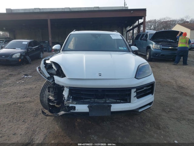Porsche Cayenne 2024 WP1AA2AY9RDA07177 Image 13