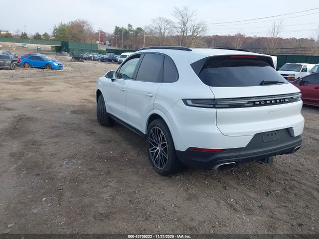 Porsche Cayenne 2024 WP1AA2AY9RDA07177 Image 3