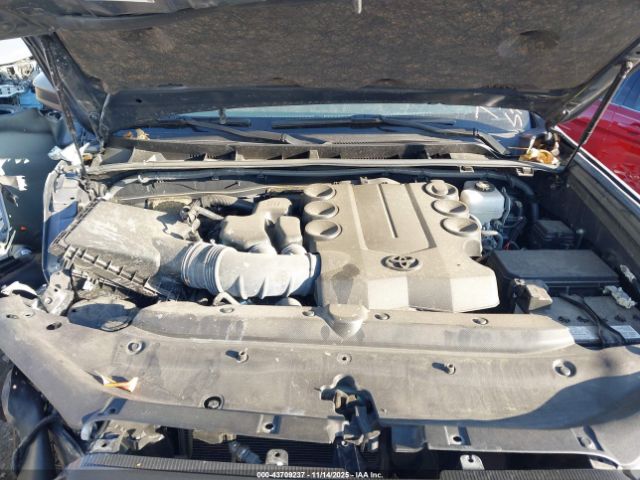 2024 TOYOTA 4RUNNER JTEPU5JR4R6286633 Photo 9