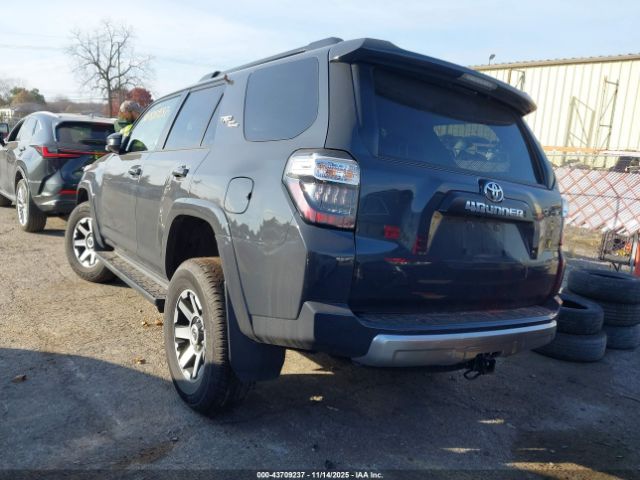 2024 TOYOTA 4RUNNER JTEPU5JR4R6286633 Photo 2