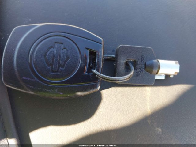 2024 HARLEY-DAVIDSON FLHX 1HD1KB711RB640291 Photo 10