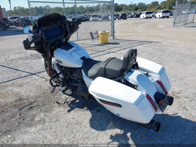 2024 HARLEY-DAVIDSON FLHX 1HD1KB711RB640291 Photo 2