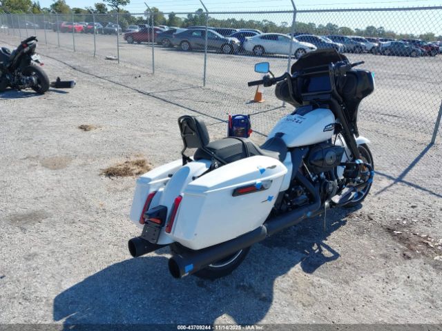 2024 HARLEY-DAVIDSON FLHX 1HD1KB711RB640291 Photo 3