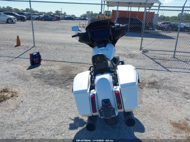 2024 HARLEY-DAVIDSON FLHX 1HD1KB711RB640291 Photo 5