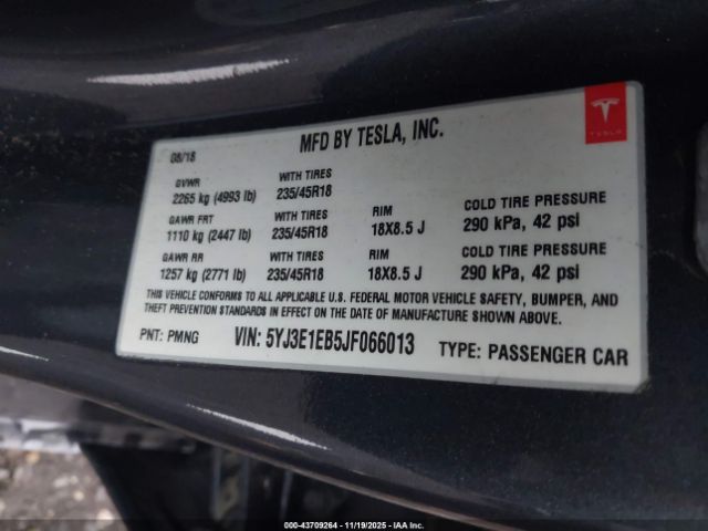 2018 TESLA MODEL 3 5YJ3E1EB5JF066013 Photo 8