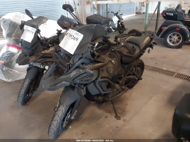 2021 BMW R 1250 WB10M1305M6D96869 Photo 1
