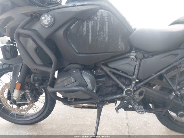 2021 BMW R 1250 WB10M1305M6D96869 Photo 8