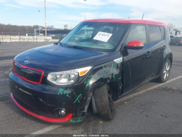 KNDJX3AEXH7024742 KIA Soul Ev +