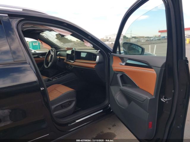 2025 VOLKSWAGEN TIGUAN 3VVLR7RMXSM055154 Photo 4