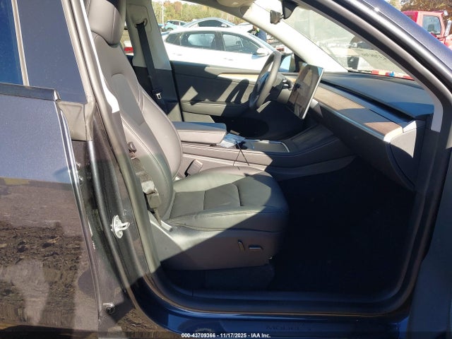 2024 TESLA MODEL Y 7SAYGDED1RA321691 Photo 4