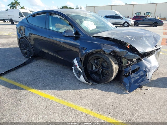 2026 TESLA MODEL Y 7SAYGDED7TA579964 Photo 5