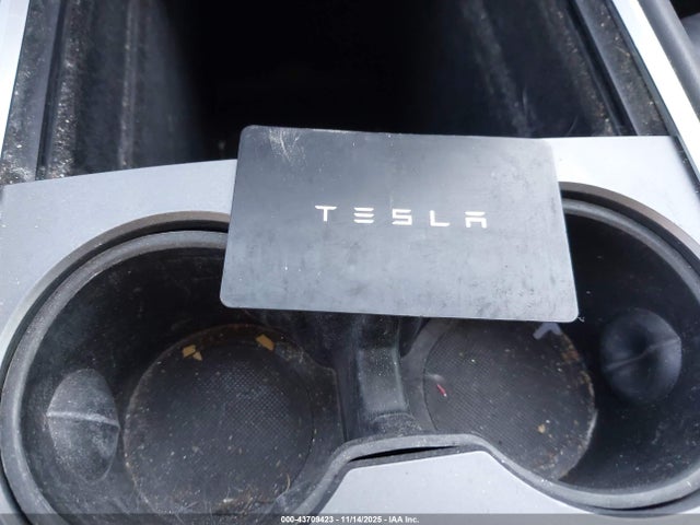 2023 TESLA MODEL 3 5YJ3E1EC8PF585266 Photo 10