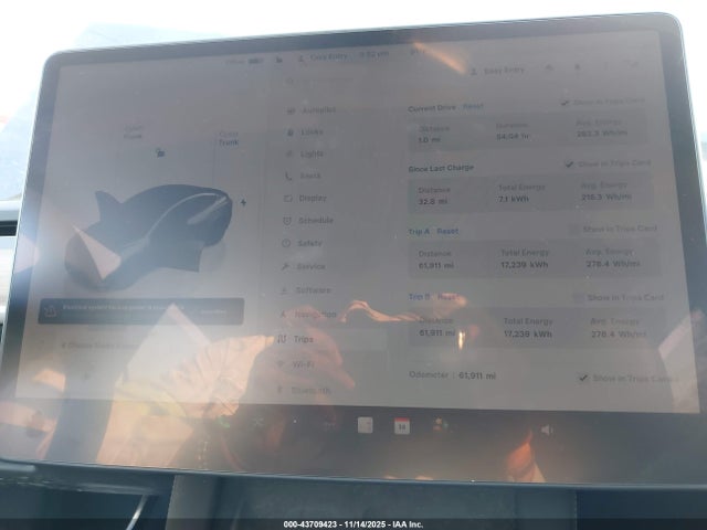 2023 TESLA MODEL 3 5YJ3E1EC8PF585266 Photo 6
