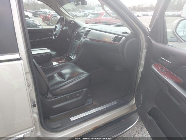 2007 CADILLAC ESCALADE ESV 1GYFK66867R253294 Photo 4