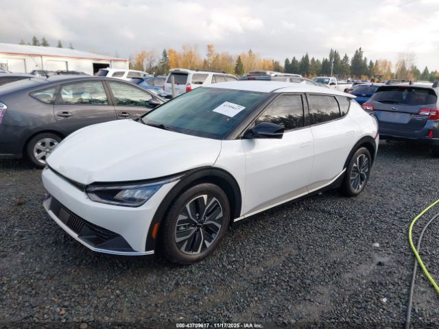 2022 KIA EV6 KNDC34LB3N5051141 Photo 1