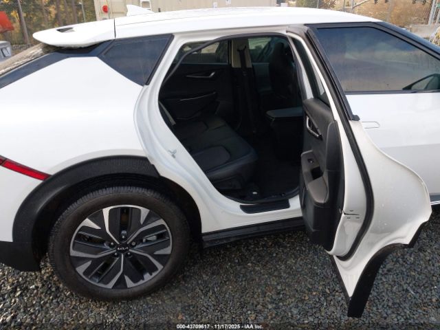 2022 KIA EV6 KNDC34LB3N5051141 Photo 7