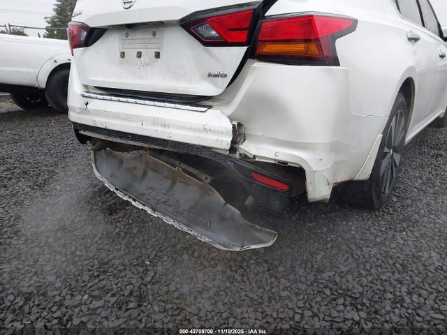 1N4BL4DW3NN349336 Nissan Altima Sv Intelligent Awd