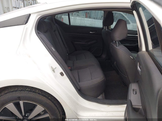 1N4BL4DW3NN349336 Nissan Altima Sv Intelligent Awd