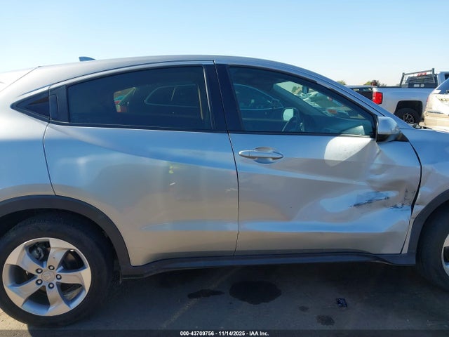 3CZRU5H35NM715295 Honda Hr-v 2wd Lx