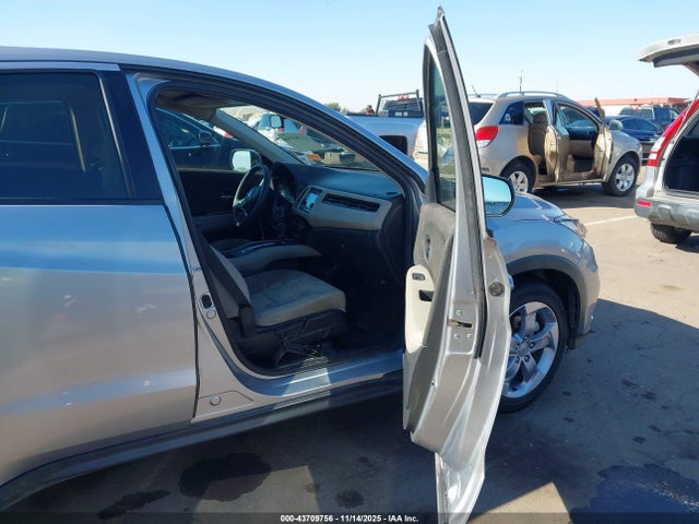 3CZRU5H35NM715295 Honda Hr-v 2wd Lx