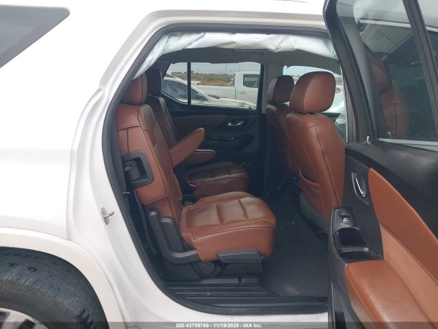 Продажа на аукционе авто 2019 Chevrolet Traverse High Country, vin: 1GNEVJKW2KJ132826, номер лота: 43709780