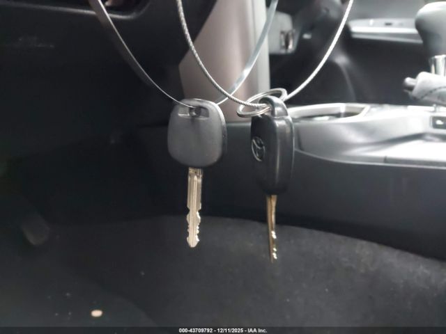 2017 TOYOTA RAV4 JTMZFREVXHJ702699 Photo 10