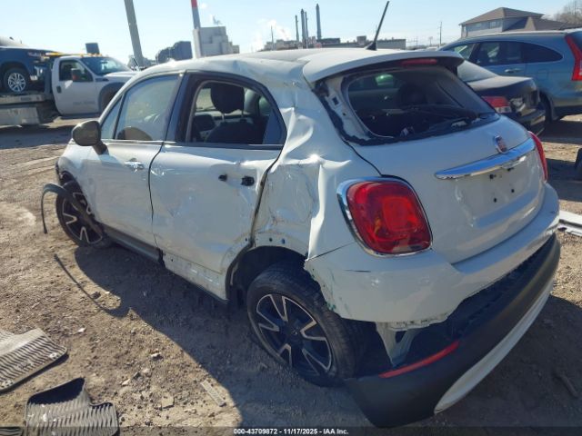2016 FIAT 500X ZFBCFXBT0GP330189 Photo 2