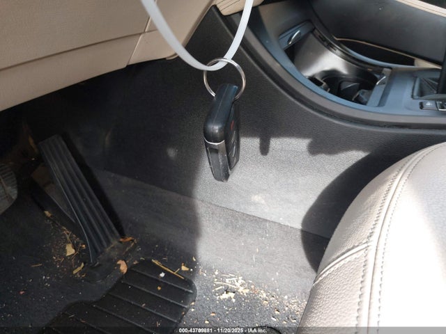 2018 BMW X1 WBXHT3C37J5K21409 Photo 10