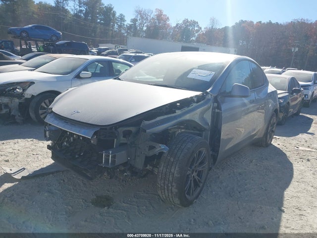 2025 TESLA MODEL Y 7SAYGDED6SA354384 Photo 1