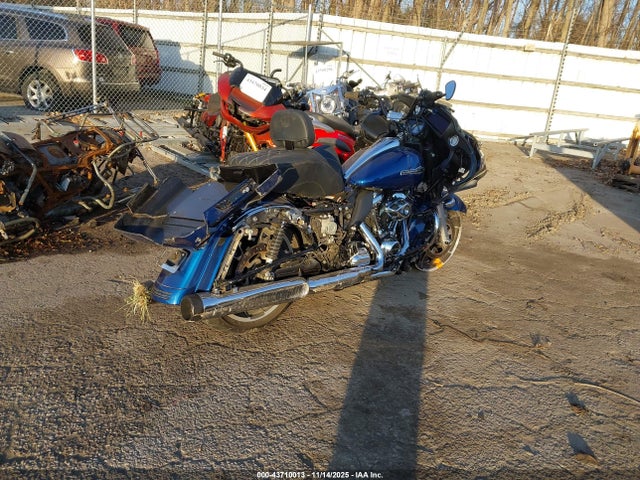 Harley-Davidson FLTRX 2022 1HD1KHC10NB653455 Image 3