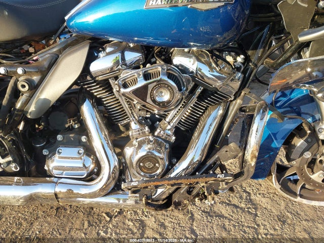 Harley-Davidson FLTRX 2022 1HD1KHC10NB653455 Image 9