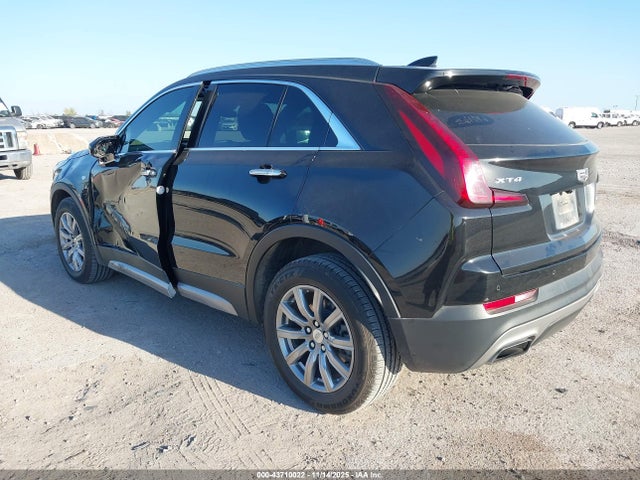 2020 CADILLAC XT4 1GYFZCR46LF141500 Photo 2
