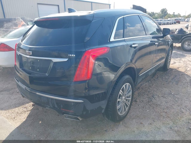 2018 CADILLAC XT5 1GYKNCRS7JZ140814 Photo 3