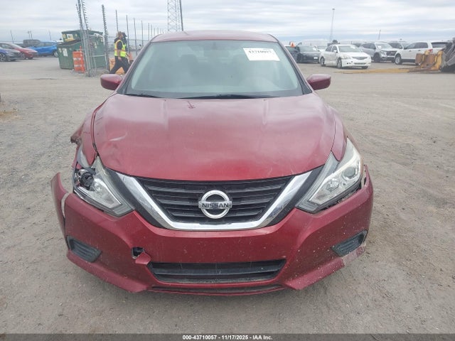 Продаж на аукціоні авто 2018 Nissan Altima 2.5 S, vin: 1N4AL3AP6JC472279, номер лоту: 43710057