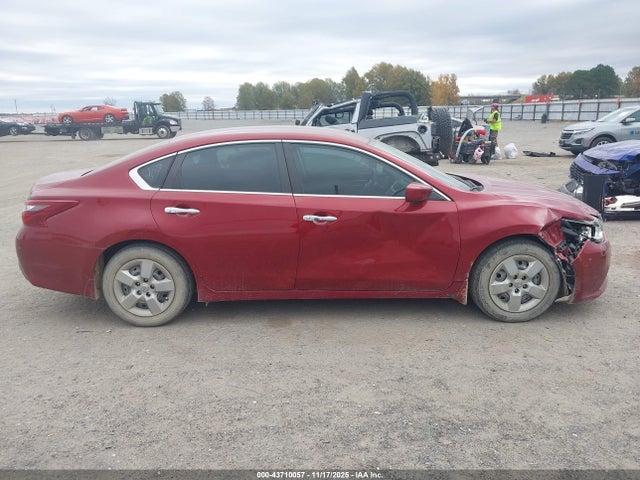 Продаж на аукціоні авто 2018 Nissan Altima 2.5 S, vin: 1N4AL3AP6JC472279, номер лоту: 43710057