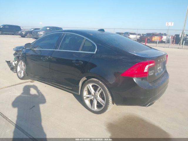 2016 VOLVO S60 YV126MFK7G2393589 Photo 2