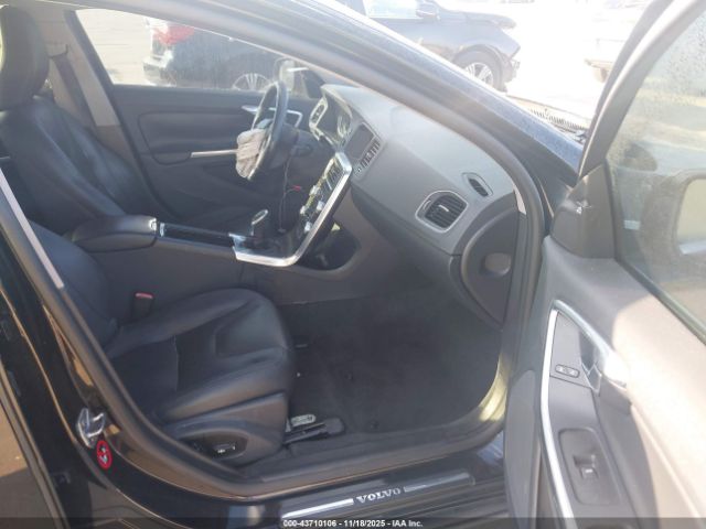 2016 VOLVO S60 YV126MFK7G2393589 Photo 4