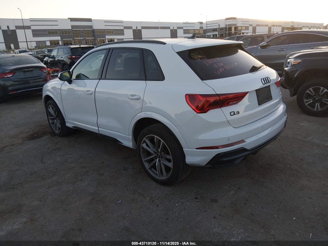 2022 AUDI Q3 WA1DECF31N1133805 Photo 2