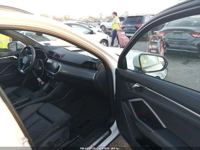2022 AUDI Q3 WA1DECF31N1133805 Photo 4