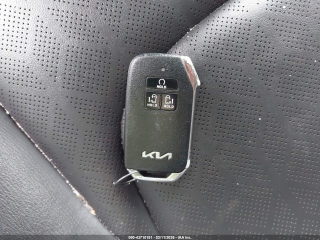 KNDNB4H38P6214635 KIA Carnival Mpv Lx Seat Package