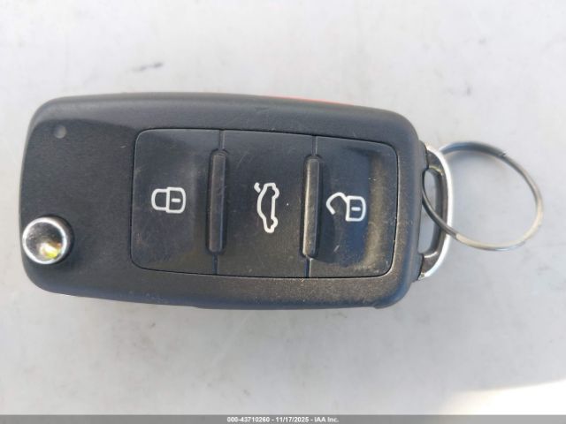 2017 VOLKSWAGEN PASSAT 1VWBT7A35HC074071 Photo 10