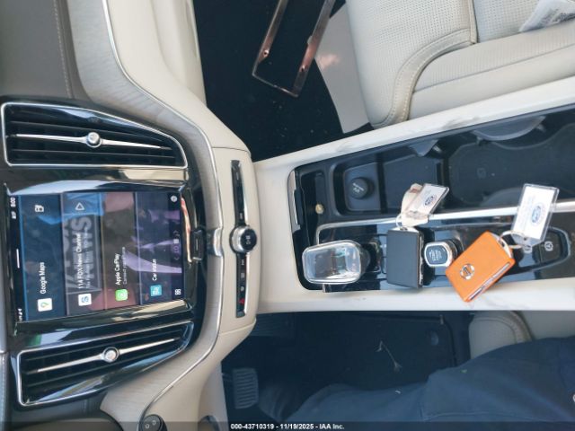 2023 VOLVO XC60 RECHARGE PLUG-IN HYBRID YV4H60DA7P1362980 Photo 10