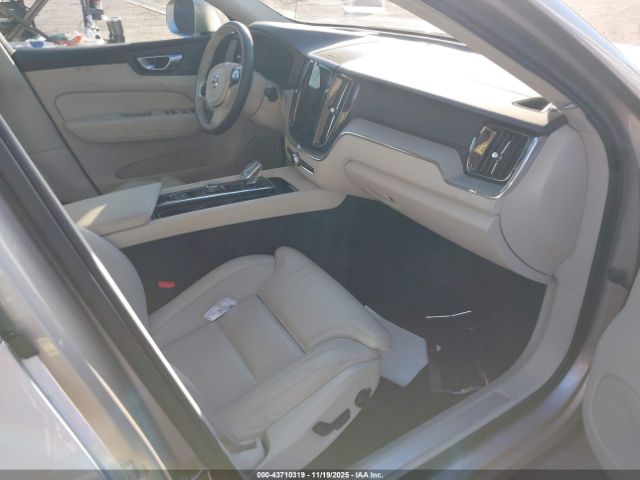 2023 VOLVO XC60 RECHARGE PLUG-IN HYBRID YV4H60DA7P1362980 Photo 4