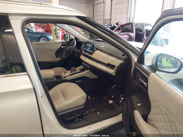 2023 MITSUBISHI OUTLANDER JA4J4VA88PZ035265 Photo 4
