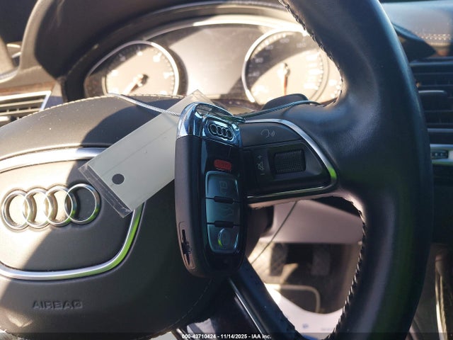 2017 AUDI A8 L WAU43AFD2HN021047 Photo 10