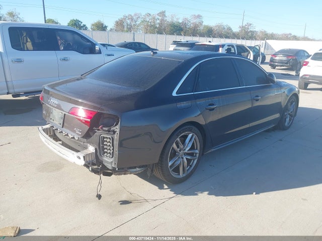 2017 AUDI A8 L WAU43AFD2HN021047 Photo 3